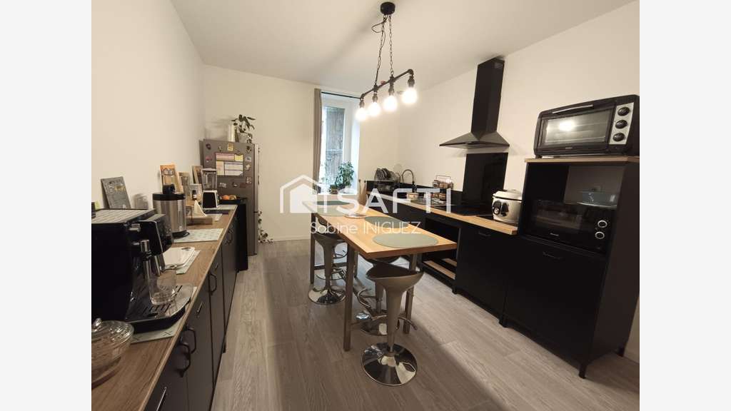 LOCAL COMMERCIAL + APPARTEMENT RENOVE