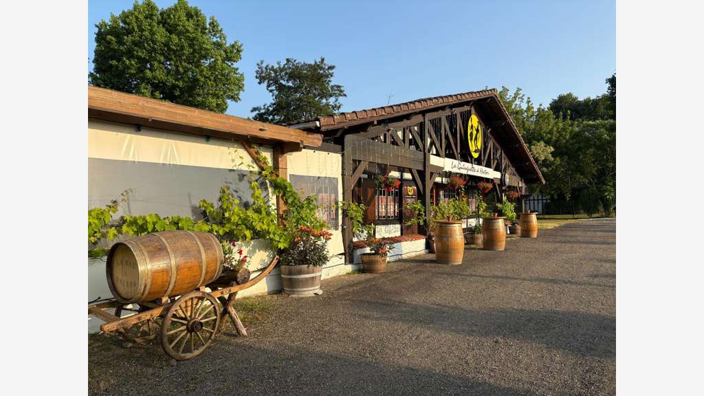 Murs et licence IV– emp  stratégique à Lacquy