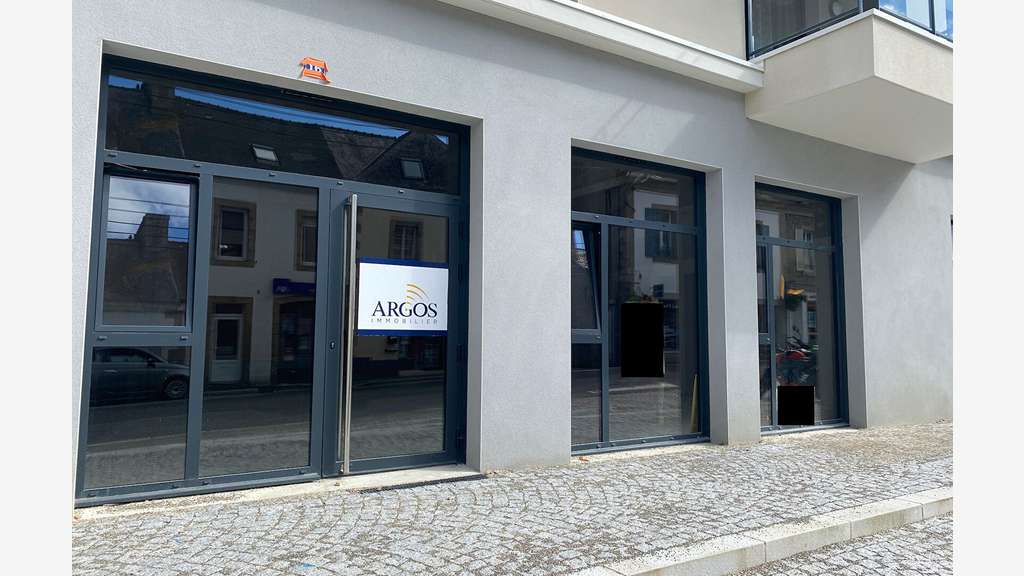 AV local commercial loué de 84m² à Landivisiau