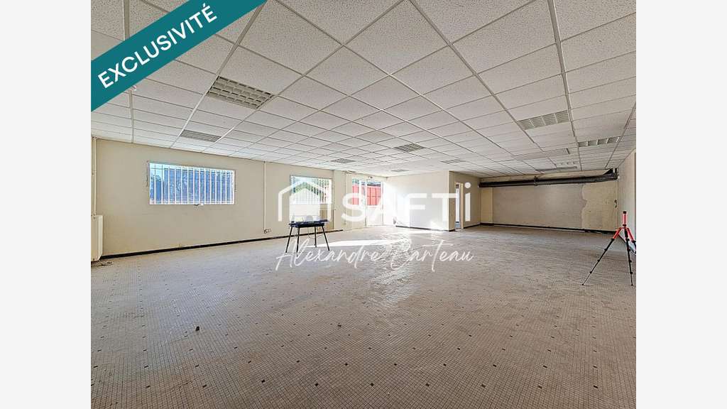 Vente entrepôt bureaux de 656m² à Latresne