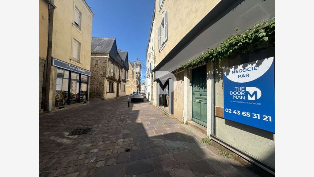 Vente locaux commerciaux 116m² à Laval