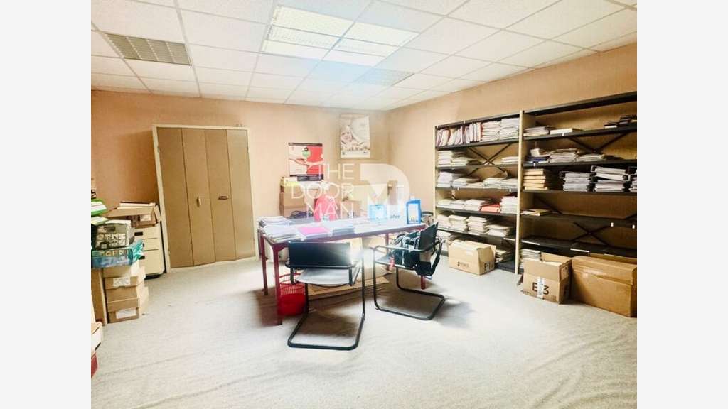 Vente locaux commerciaux 116m² à Laval