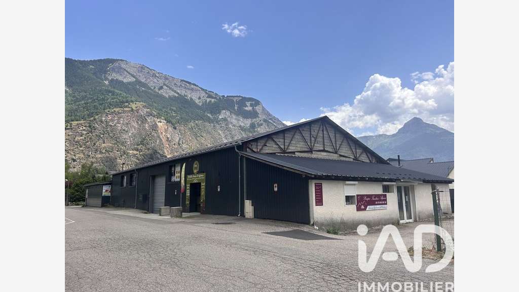 Vente murs commerciaux loués au Bourg-d'Oisans