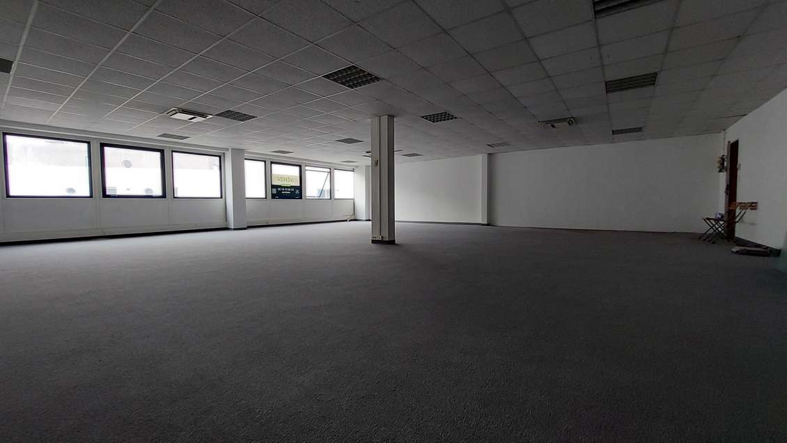 Vente local commercial 136m² à Le Cannet Canéopole