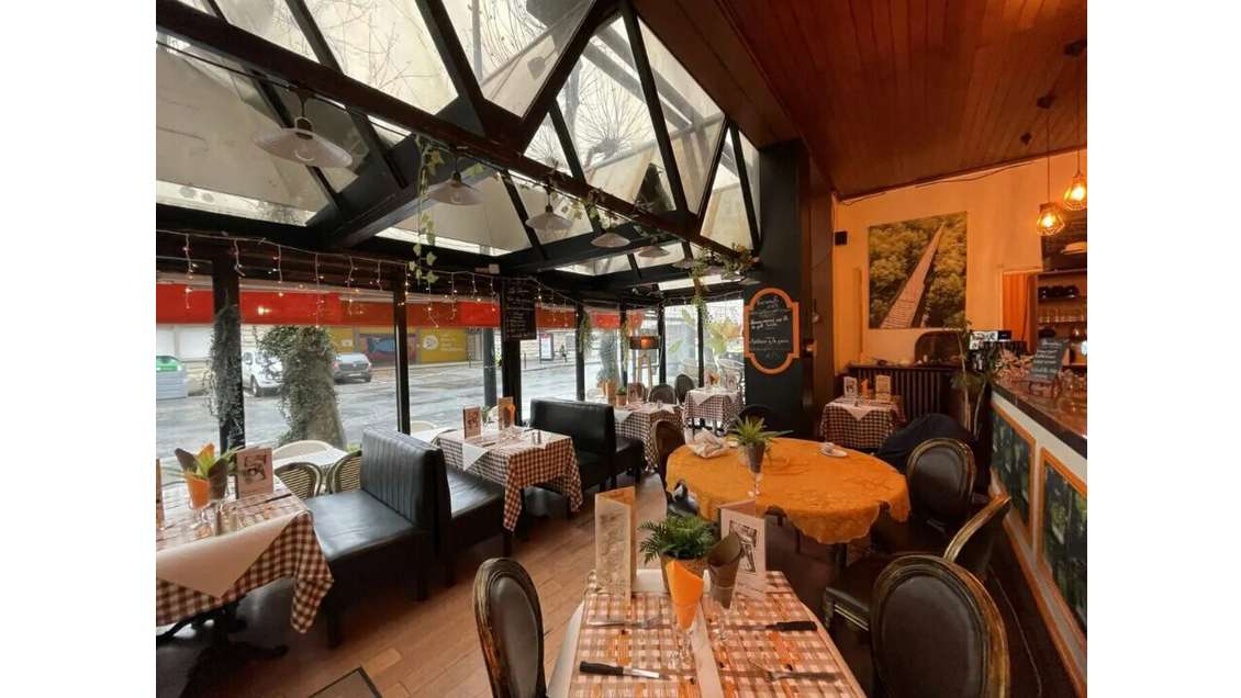 Commerce 121m² + F2 à vendre Le Havre St-François