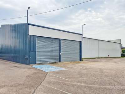Local d'activité - Le Neubourg / Elbeuf - 1540m²