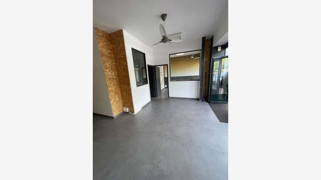 Local commercial de 68m² à vendre Le Pecq
