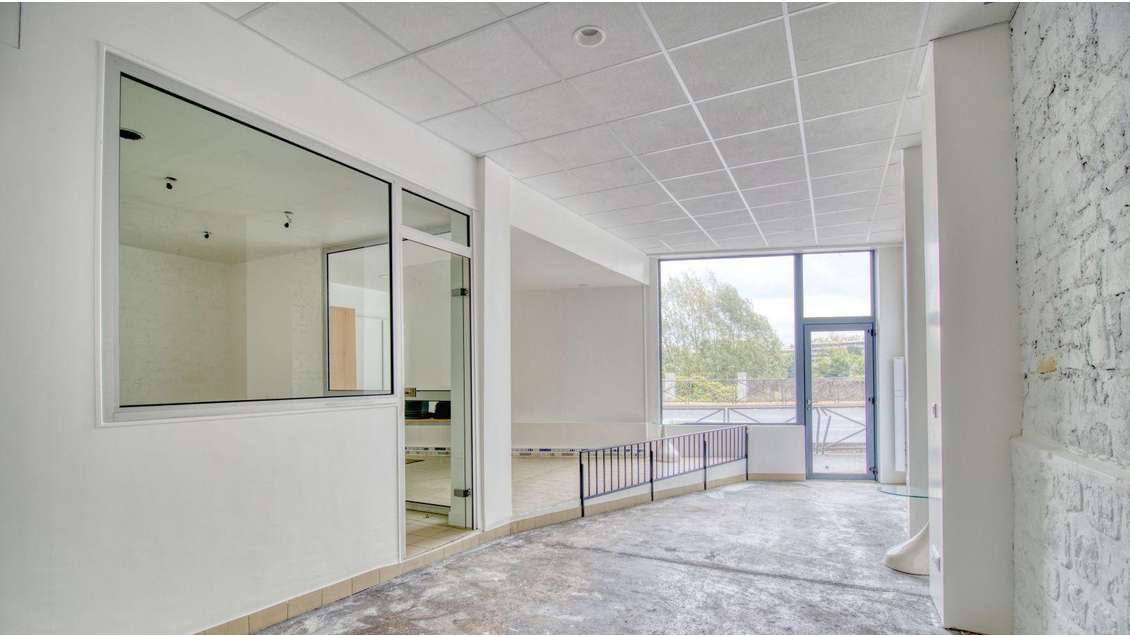 Vente murs 87m² Le Pecq Avenue Quai Voltaire