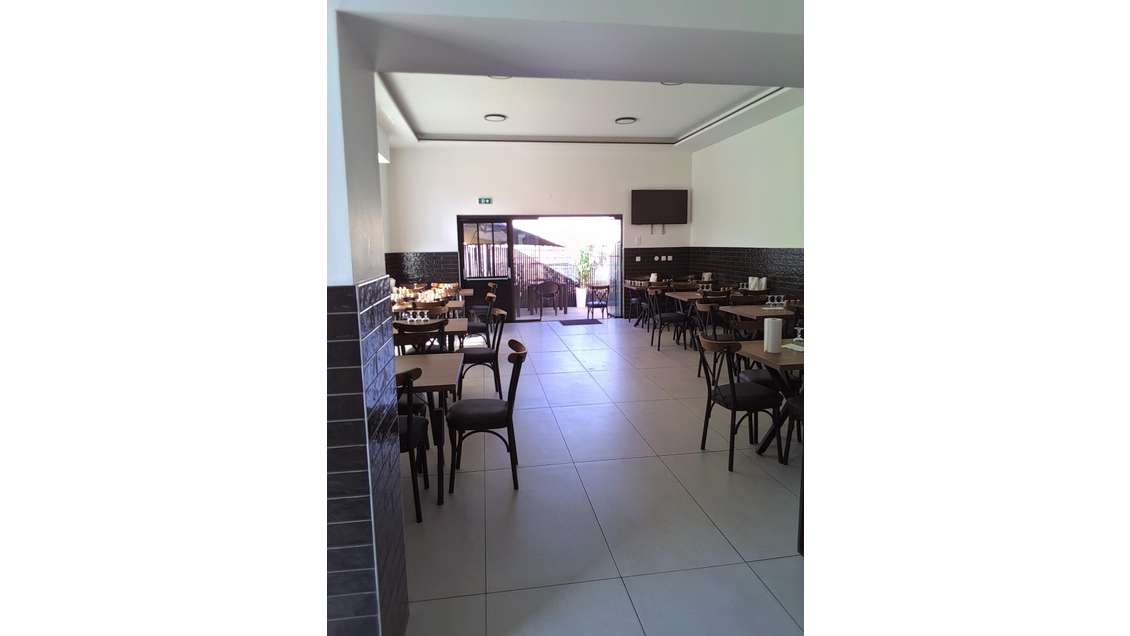 AV murs restaurant entièrement rénové au Pontet