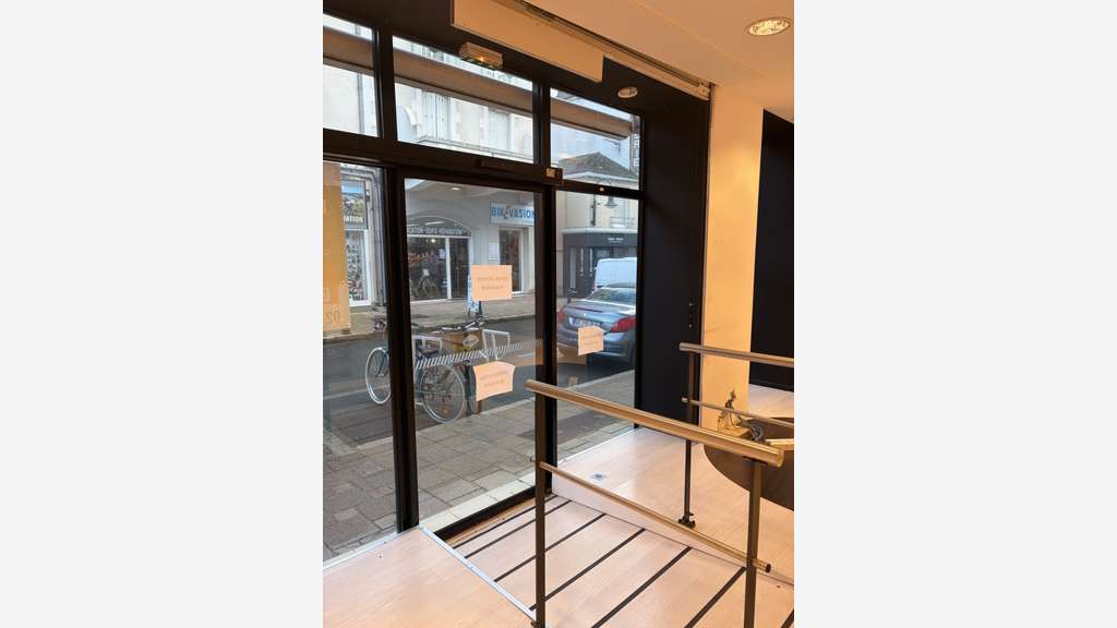 AV local commercial 89m² au Pouliguen centre