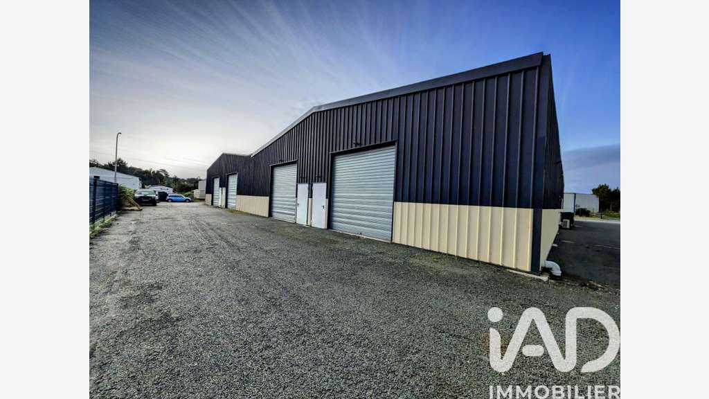 AV local commercial 182m² à Le Teich ZI Sylvabelle