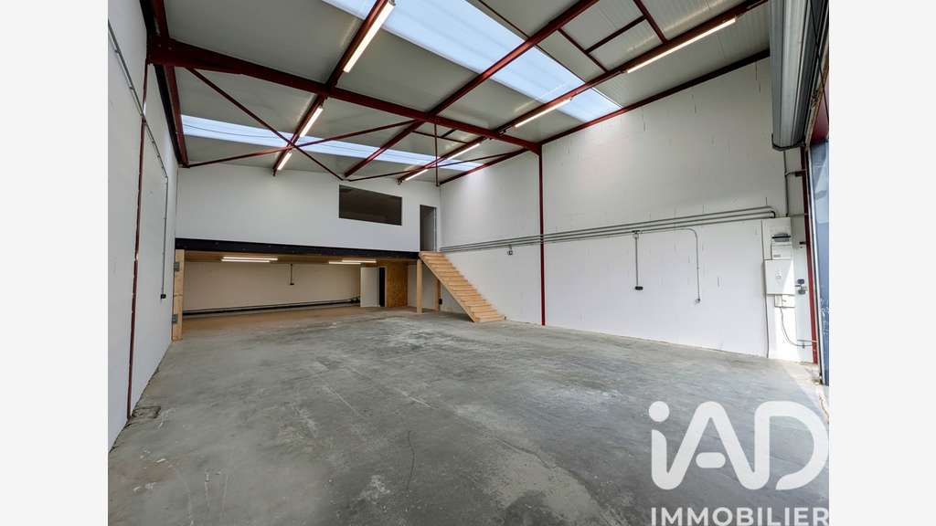 AV local commercial 182m² à Le Teich ZI Sylvabelle