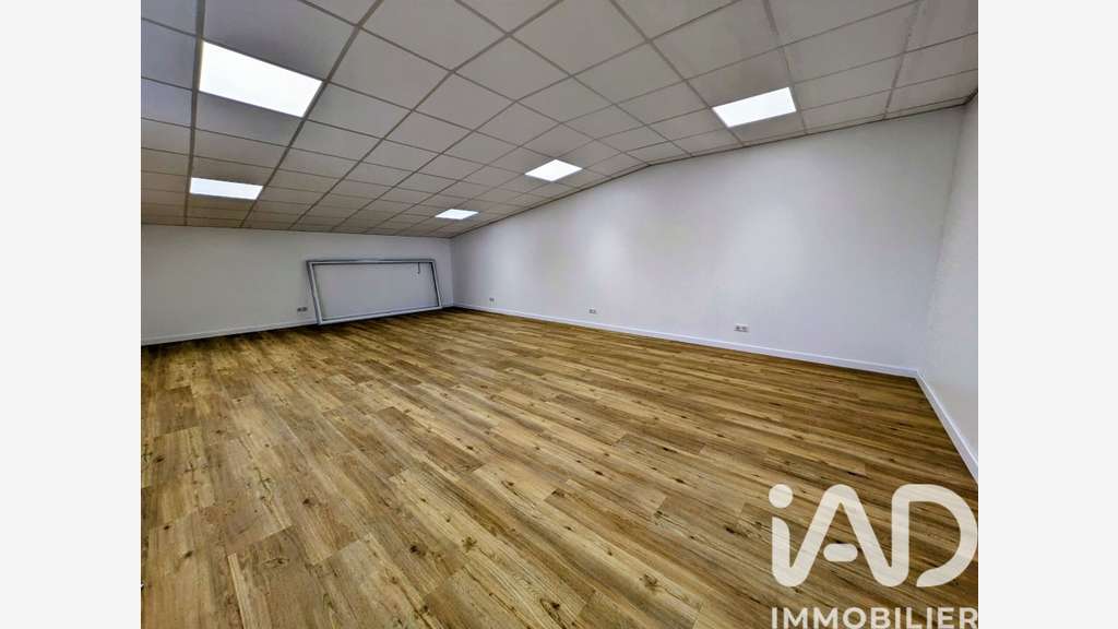 AV local commercial 182m² à Le Teich ZI Sylvabelle