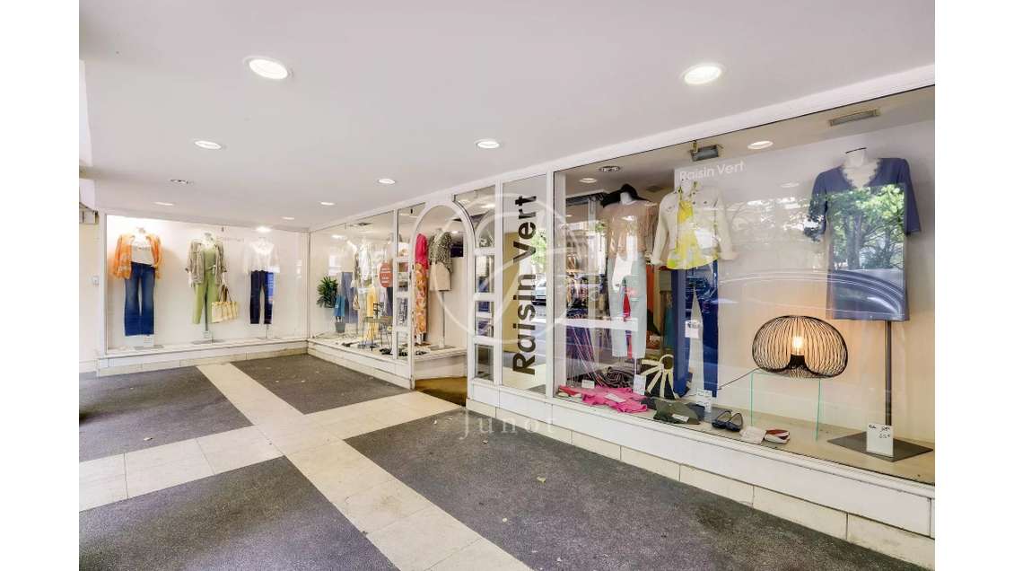 AV local commercial 144,15m² Le Vésinet centre
