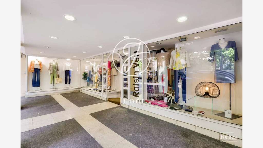 AV local commercial 144,15m² Le Vésinet centre