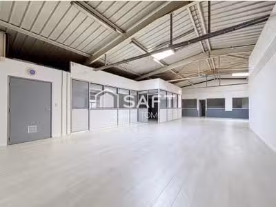LOCAL COMMERCIAL EN CENTRE VILLE