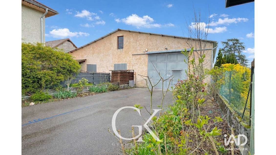 Local commercial à Les Avenières Veyrins-Thuellin