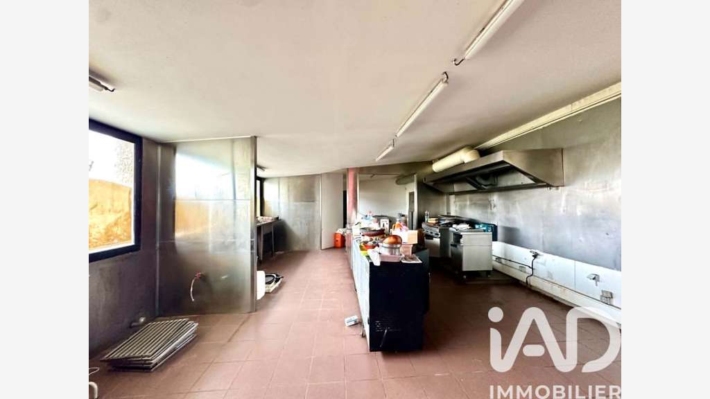 Vente ancien hôtel-restaurant à Les Ayvelles