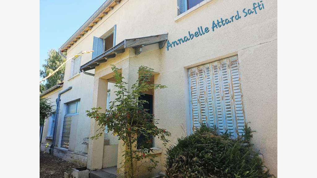 Ensemble rare de 2 maisons avec fort potentiel