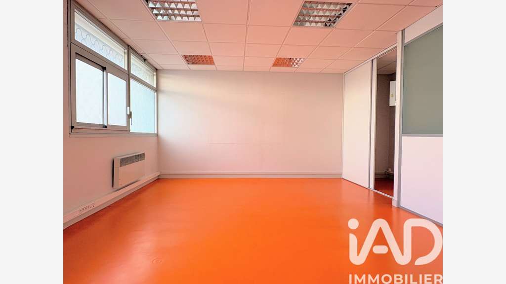Vente local commercial 300m² avec parking Limoges