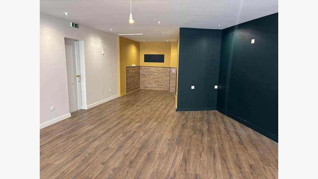 A vendre local commercial de 84m² à Limoges centre