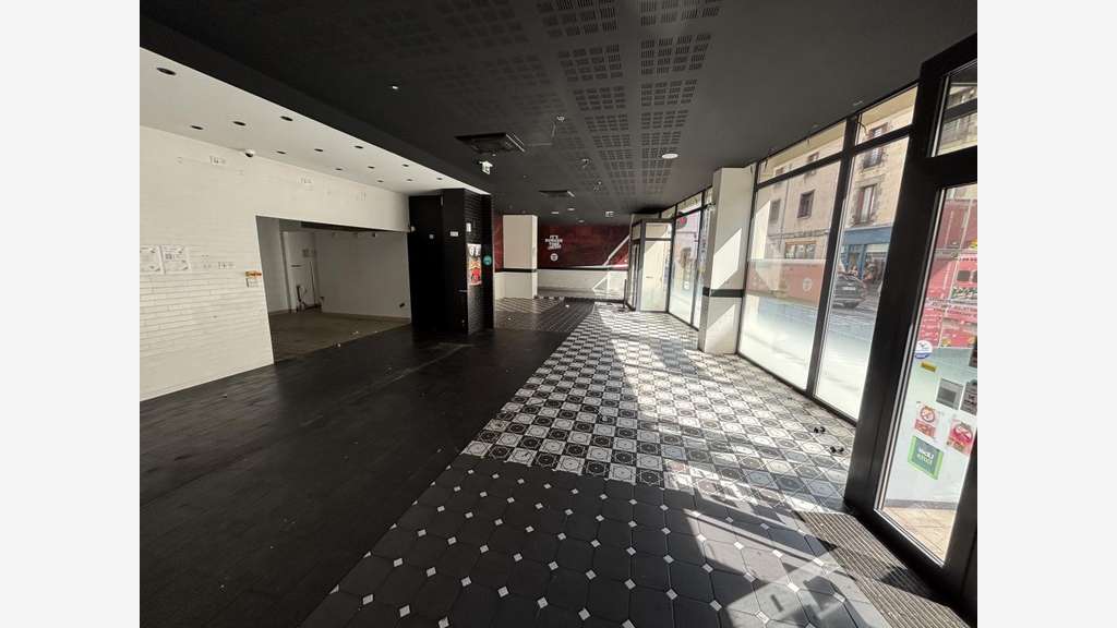 Vente local commercial de 400m² à Limoges Carmes