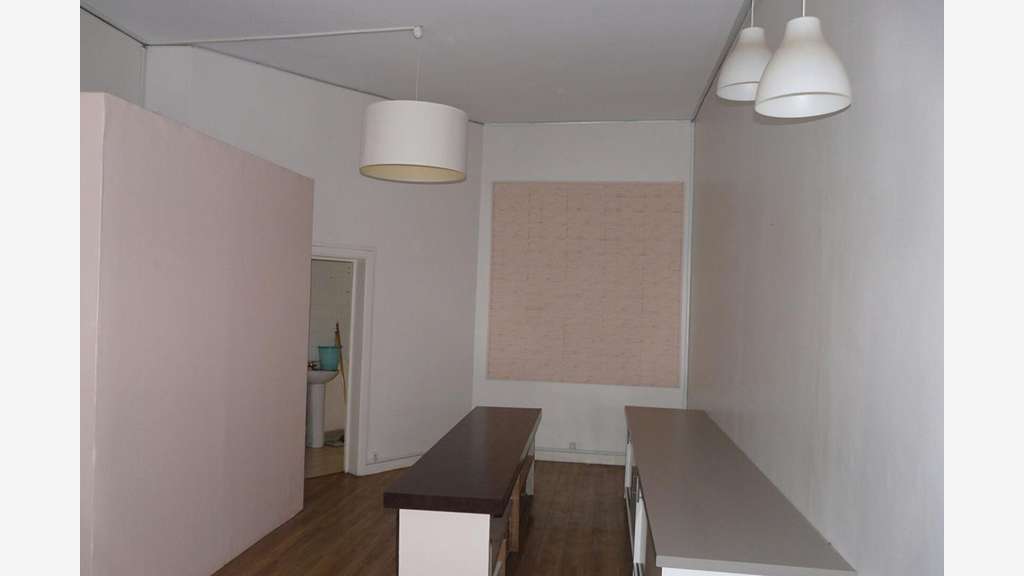 Vente local commercial 45m² à Limoges rue Darnet