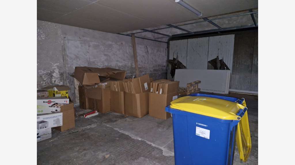 Vente local d'angle200m² axe très passant Limoges