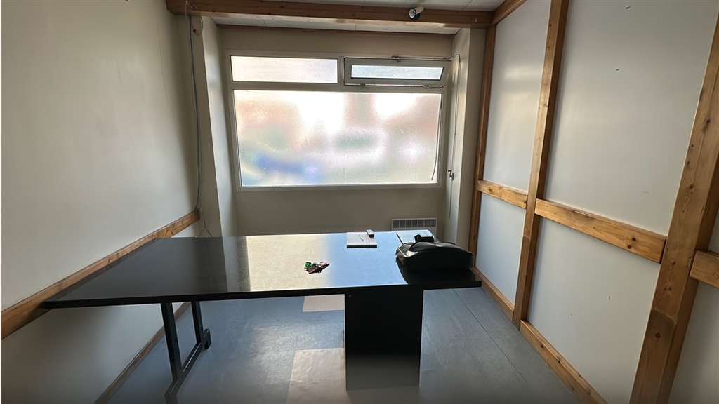 AV murs commerciaux 53m² + garage + atelier Limoux