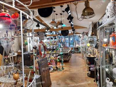 A vendre local commercial de 320m² à Locronan