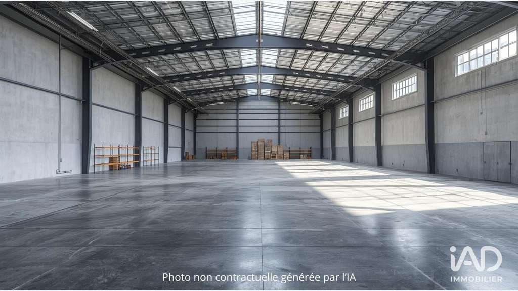 Vente entrepôt 4900m² et bureaux à Lons