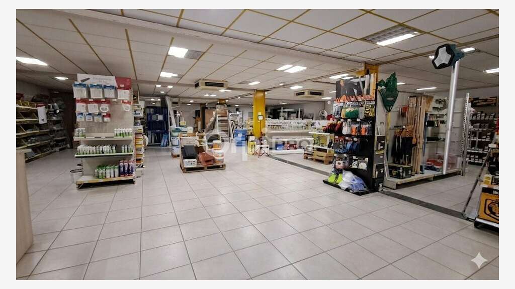 AV bâtiment 2975m² empl N°1 Lons Route de Bordeaux
