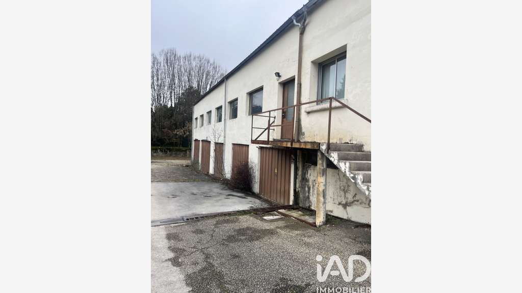 Vente local d'activité 1127m² à Lons-le-Saunier