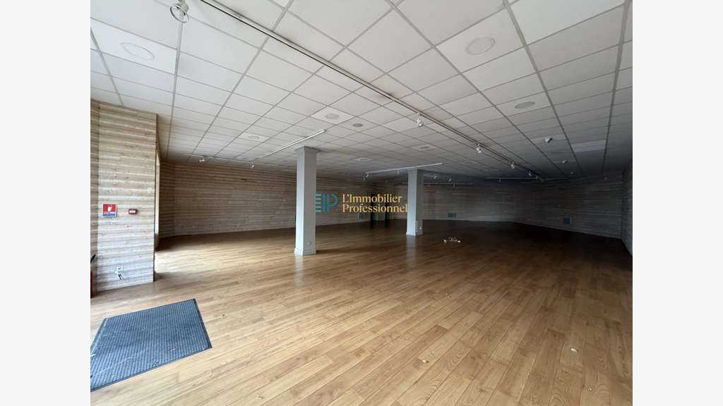 À vendre local commercial 262m² à Lorient Centre