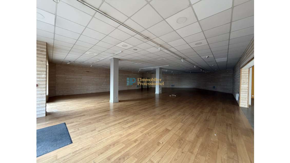 À vendre local commercial 262m² à Lorient Centre