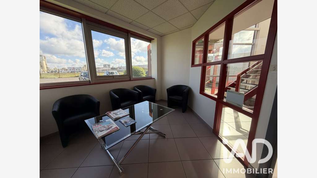 Vente site de 452m² en bord d'axe passant Loudéac