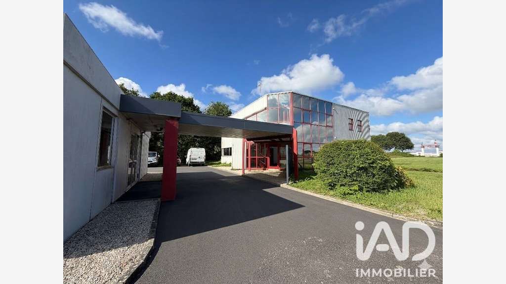 Vente site de 452m² en bord d'axe passant Loudéac
