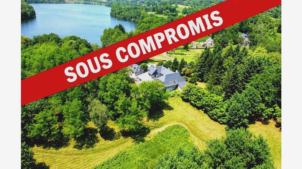 Vente ensemble immobilier 2000m² vue lac à Lourdes