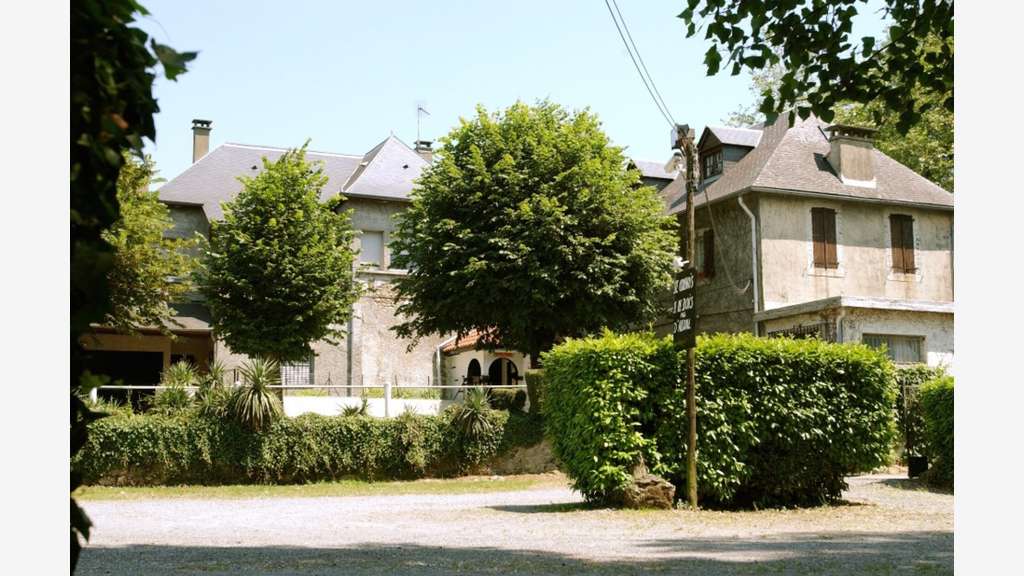 Vente ensemble immobilier 2000m² vue lac à Lourdes
