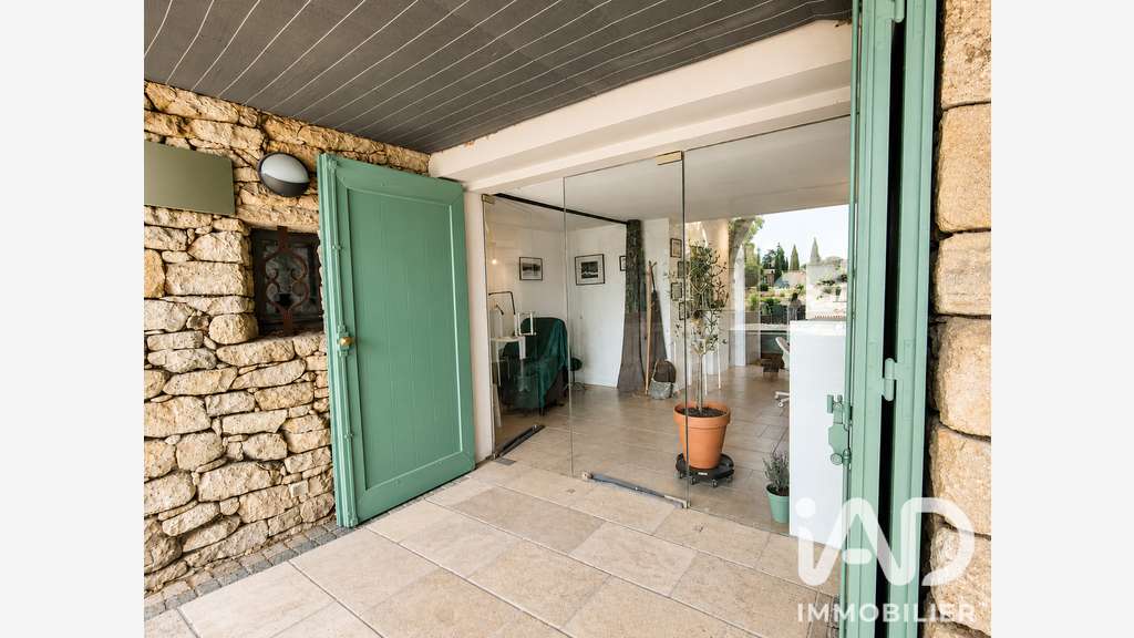 Local commercial à Lourmarin