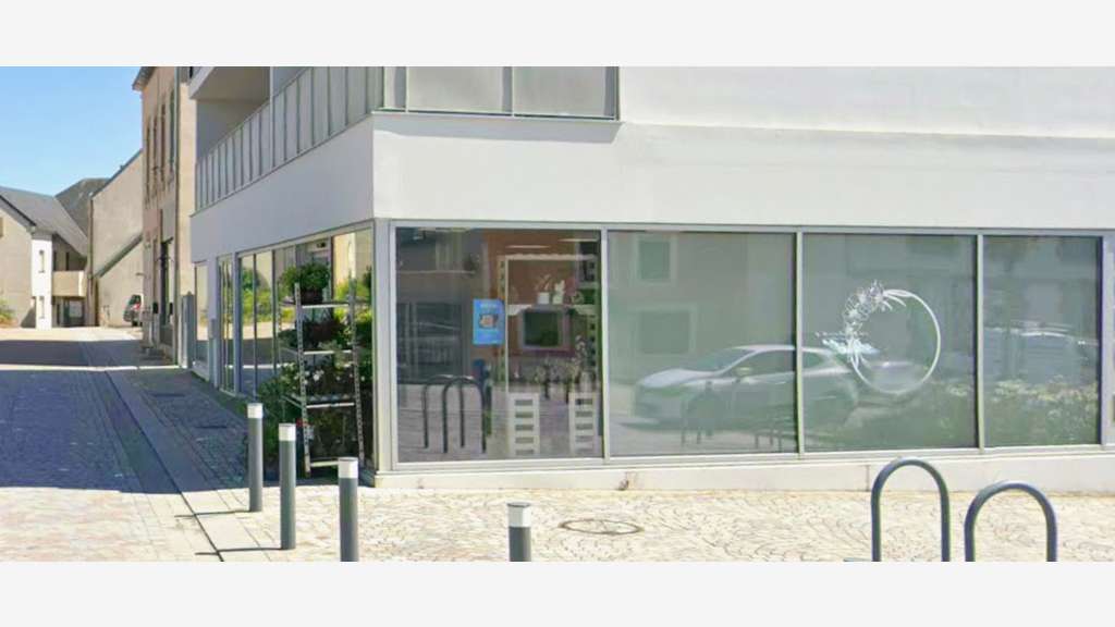 Vente local commercial de 114m² à Louverné centre