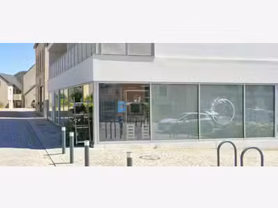 Vente local commercial de 114m² à Louverné centre