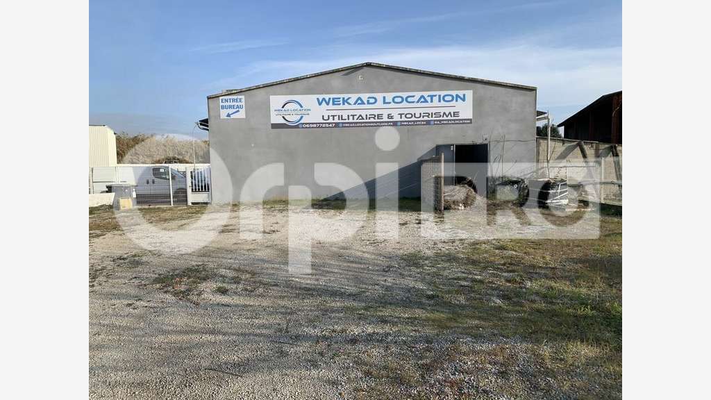 Local d'activité 75m² à vendre à Lunel axe passant