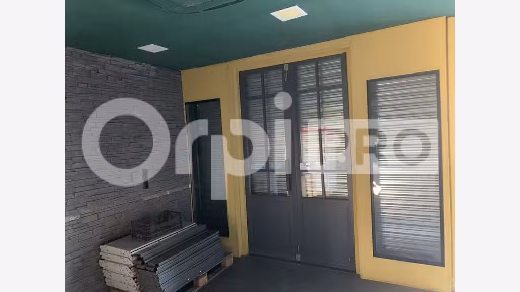 Local d'activité 75m² à vendre à Lunel axe passant