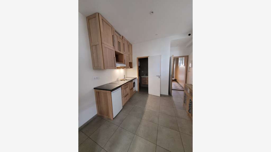 Vente local indépendant de 450m² à Lyon 4 Caluire
