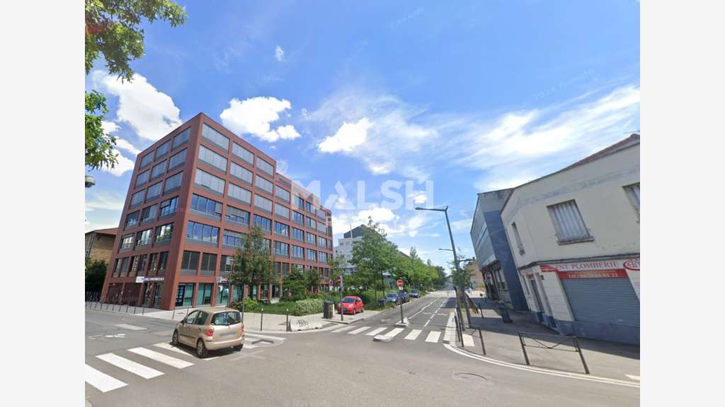 Vente de murs 40m² rue commerçante Lyon 7e