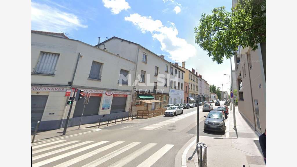 Vente de murs 40m² rue commerçante Lyon 7e