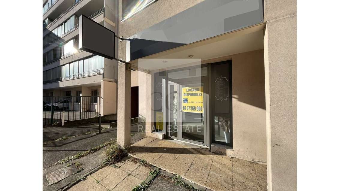 Local commercial 61m² à vendre à Lyon 8e
