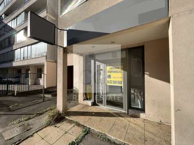 LYON 8 - LOCAL COMMERCIAL / BUREAUX à vendre