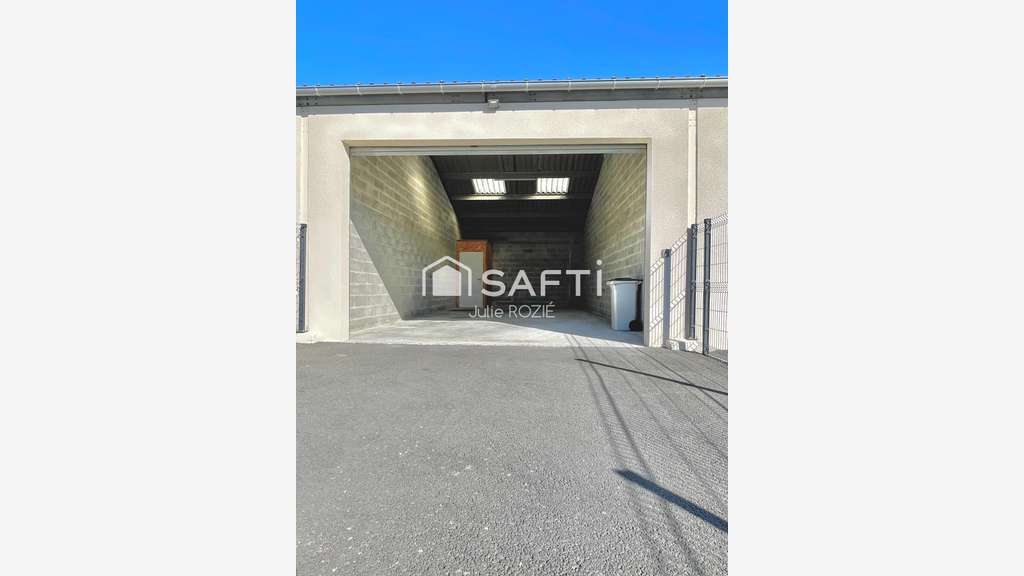 Local commercial de 55 m² avec stockage sur Macau
